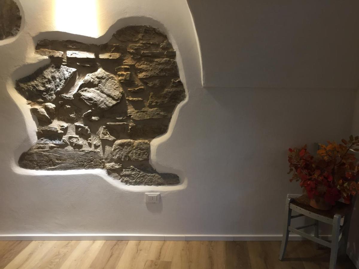 House In The Medieval Village Apricale Luaran gambar