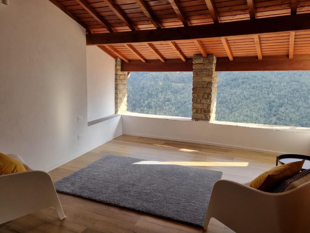 House In The Medieval Village Apricale Luaran gambar